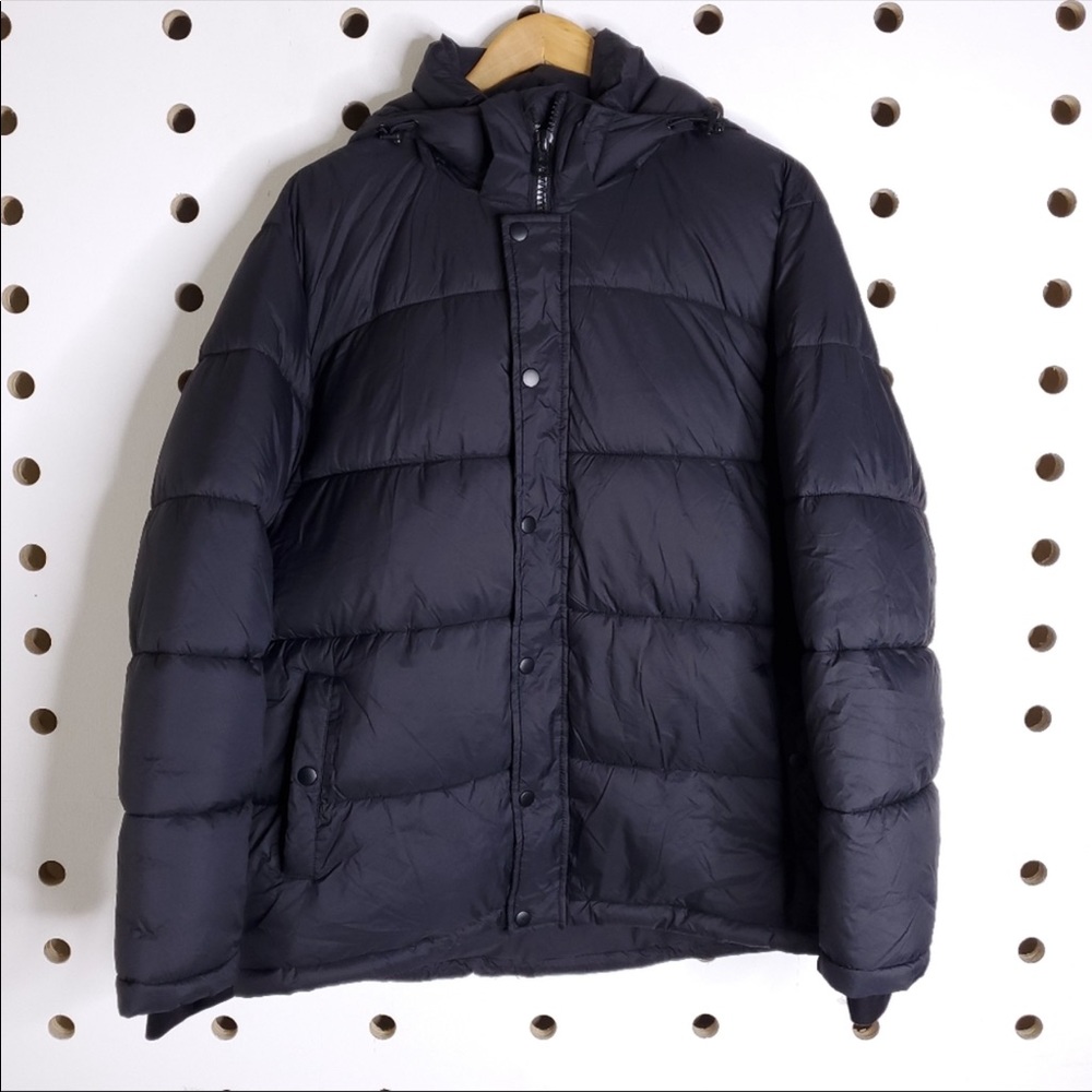 Black oversized puffer jacket